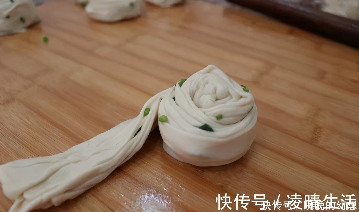 真正的懒人早餐饼，5分钟就出锅，做一次半月不起早，全家喜欢吃