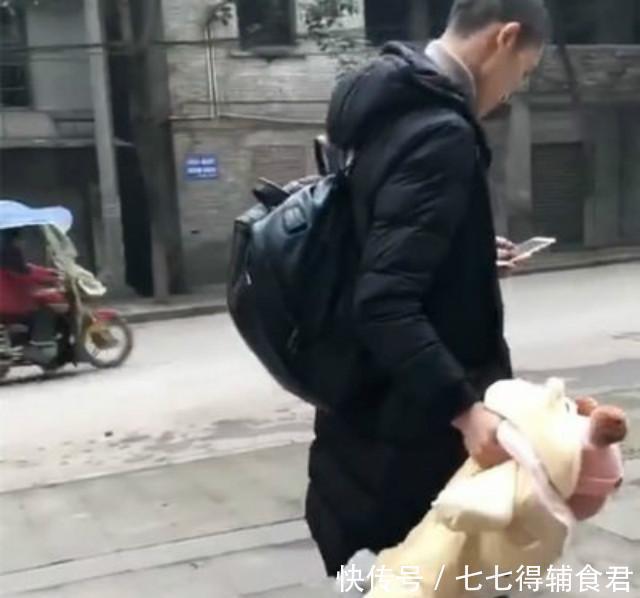 牵引绳|宝爸“抱娃找娃”火了,见婴儿车里没娃一脸惊慌,网友:同款爸爸