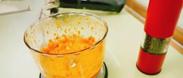 排骨新做法,腌好后放塑料袋里摇一摇,鲜香入味,比炖排骨香