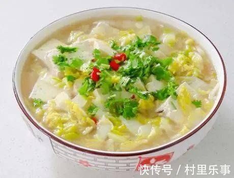 豆腐|白菜炖豆腐,很多人搞错豆腐白菜下锅顺序,难怪豆腐易碎白菜难吃