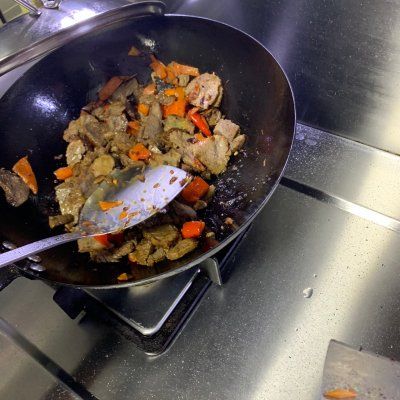 老人|快手红烧卤牛肉一上桌，老人宝宝全都笑