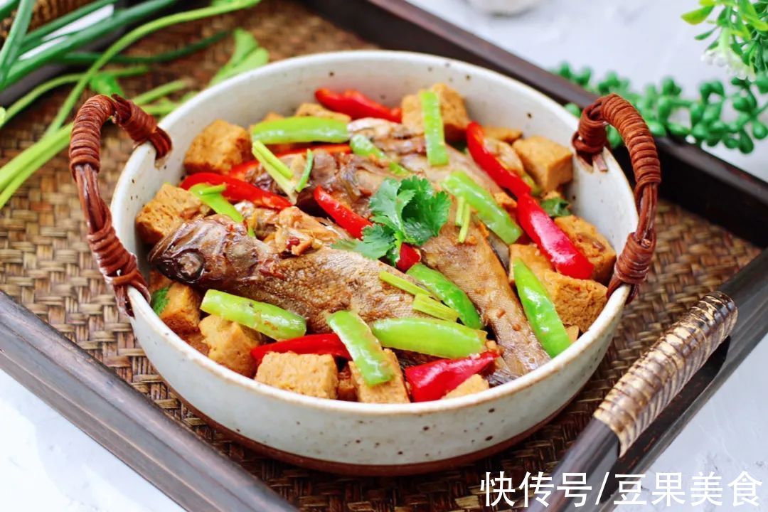 老豆腐|豆腐还能这样做！多加这1步，成本2块，胜过大鱼大肉