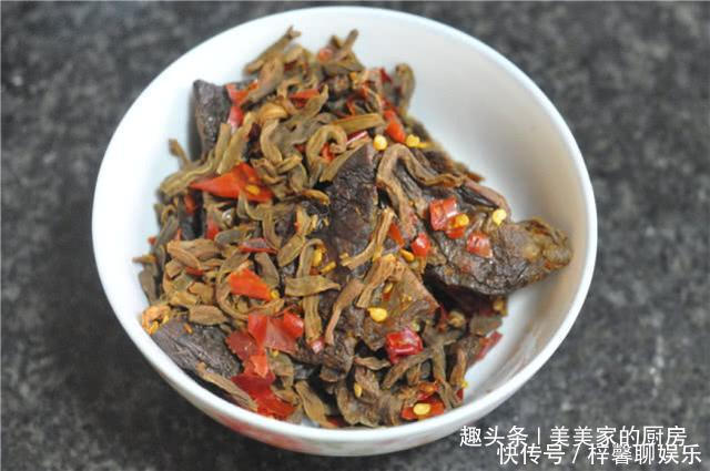 就是此菜!害得我没忍住吃了3碗饭!2块钱能炒一大锅,太香了!