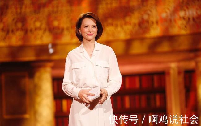 当家花旦|46岁的董卿，在路人的镜头下长这样身高也暴露了