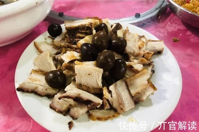 岳父生日摆寿宴，在农村这10菜1汤不到400块，大家来看看值不值吧