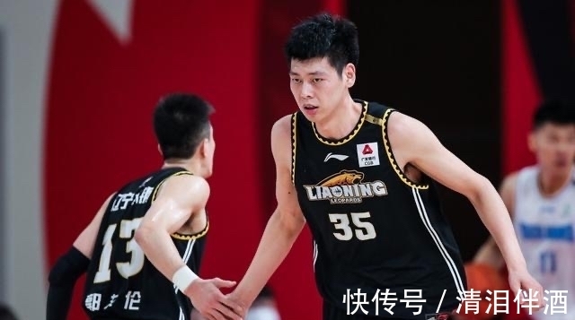 山东|李洪庆听取报价，山东两队争抢高诗岩