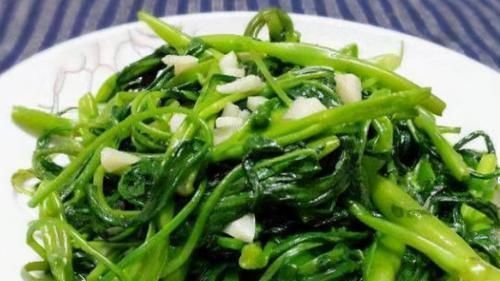 人到中年想长寿,推荐多吃3种食物,帮助消化,改善睡眠,试试看