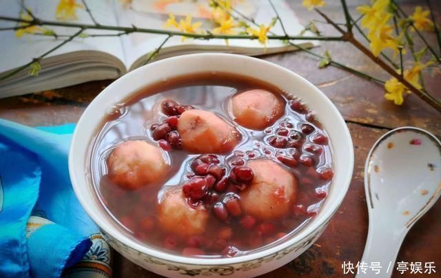 红豆和它天生一对，早晚喝点，排出体内湿气、毒素，体重更轻了