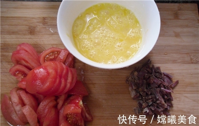 鸡蛋此做法，营养全面吃不胖，口感蓬松嫩滑，像云朵一样漂亮