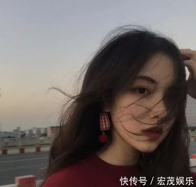 为何有些女生把头发散开更丑了身上有这“3特点”，还是乖乖扎马尾吧