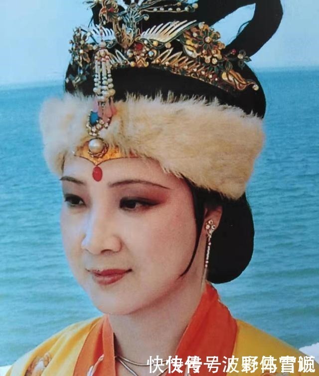 成就|87版红楼梦的女导演,弃演赵姨娘,却成就了比贾母更重要的角色!