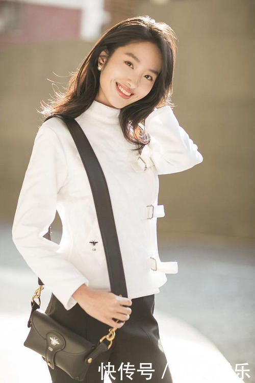 脸上有这4个“特征”的女生，占了一个，颜值也不会差，精致迷人