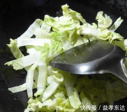 别只做水煮面了,解锁新吃法,最近我家迷上了这么吃,非常解馋!