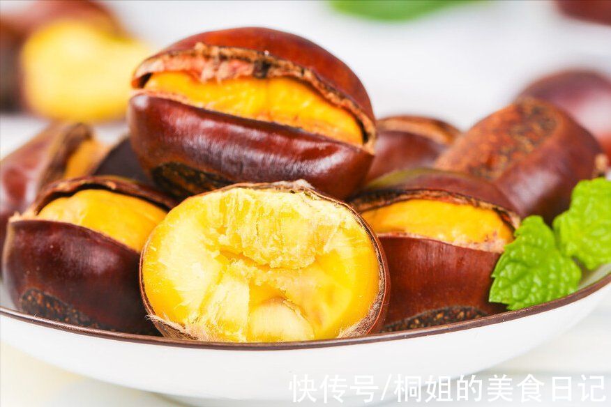 去皮|板栗好吃剥壳难,原来是用错了水,教你一招,去皮干净不伤手