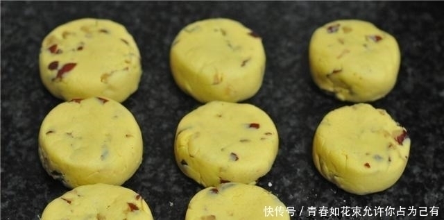 小饼|春意盎然，爱上了这款“三无”早餐！无油无糖无面粉，低脂健康！