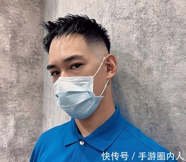 小飞机 进入理发店,男人不要随便乱剪,留这6款发型才更时髦帅气!
