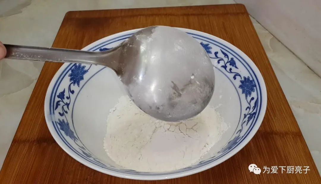 烙饼怎么做才最香吗,掌握3个技巧,第一次下厨也能成功,太香了