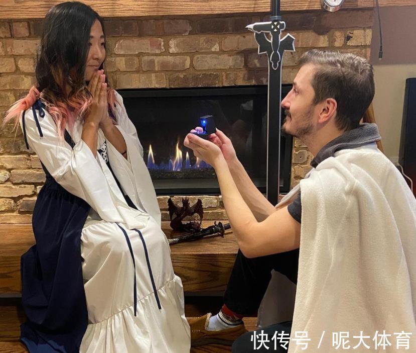 美国人|又出嫁了!日本足球传奇二婚嫁美国人,女足世界冠军跨性别踢男足