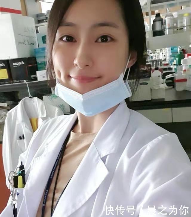 魔鬼身材|白衣天使脱下医生装,小姐姐秒变健身女神,魔鬼身材成就了她