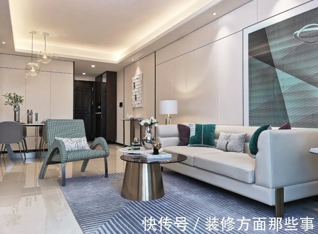 软装|112㎡现代轻奢三居室，绿色软装带来一丝凉意