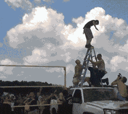 |搞笑GIF段子:妹子,你的脚颤抖的那么厉害,确认还玩么