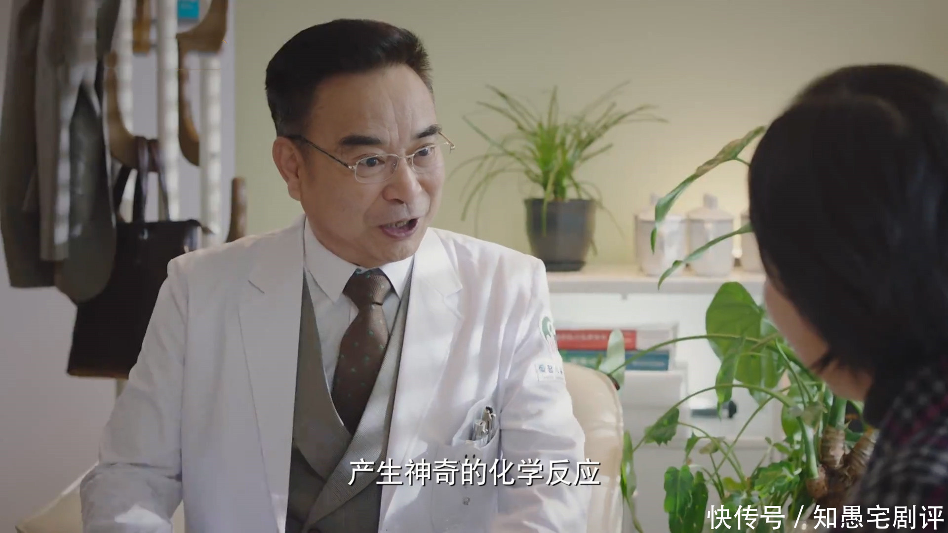 字道|《了不起的儿科医生》为何特招焦佳人?谷院长4字道出根本原因