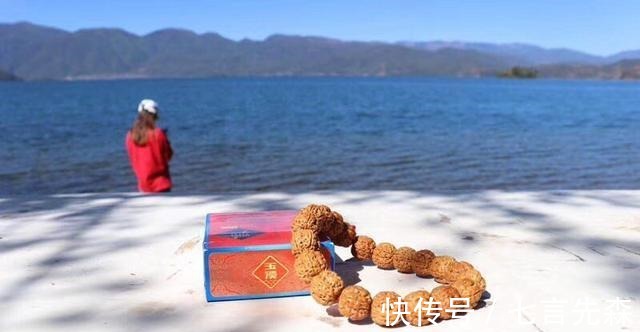 手表|男人选择戴手表还是戴手串更好, 考虑到这4点, 你就明白了!