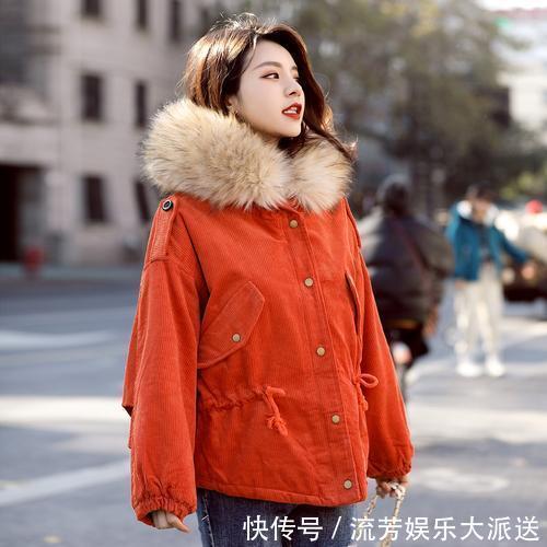 臃肿 很多人喜欢穿棉服,而不去买羽绒服,这是什么原因