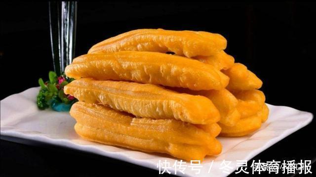 发酵|炸油条时，切记“1忌2放”窍门，油条又大又脆，10小时不回软