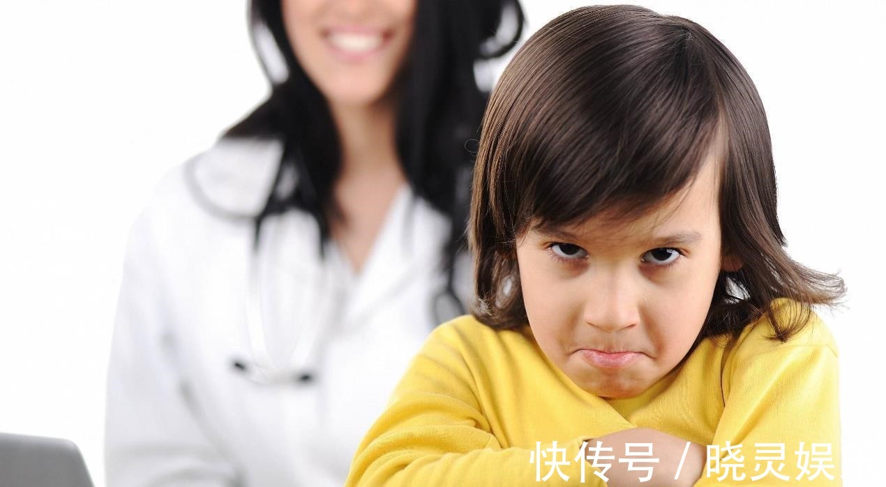 孩子|熊孩子满嘴“口吐芬芳”,奶奶夸真聪明,邻居:这孩子算养毁了