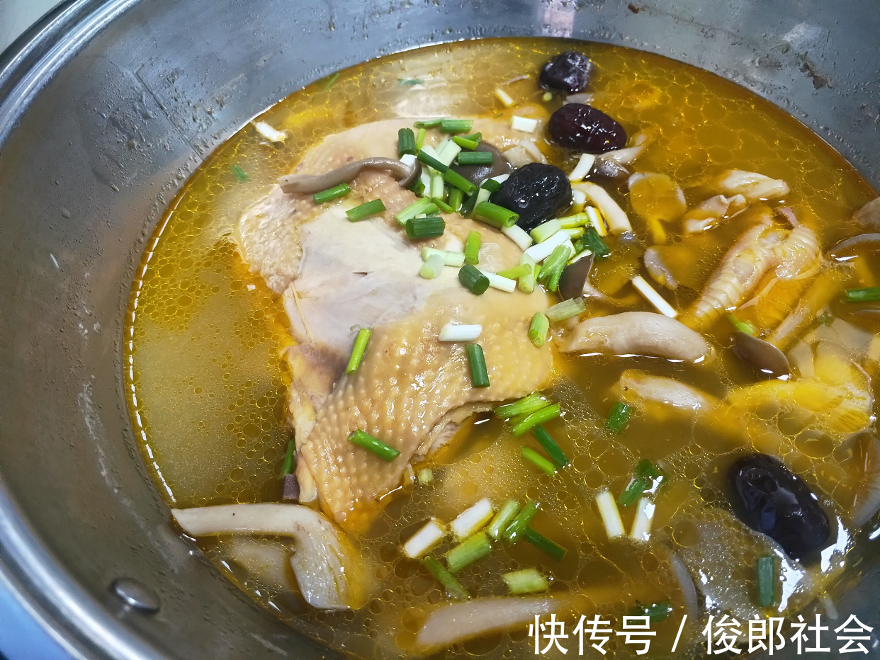 野山笋|这盘菜,让儿子舍弃了喜欢的排骨,首先把它给光盘了