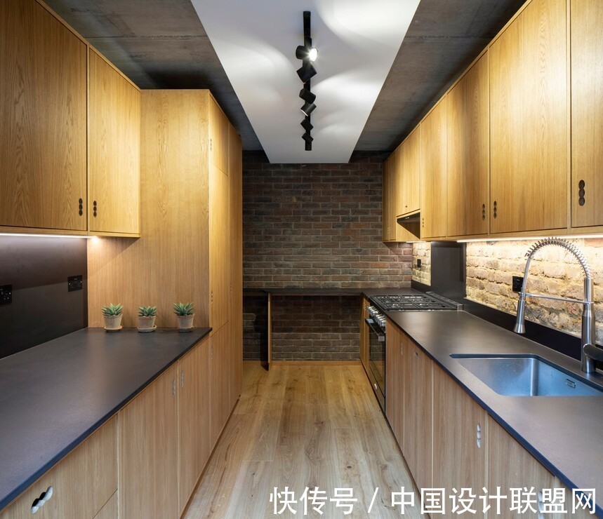 现代家庭|英国历史悠久的砖住宅改造