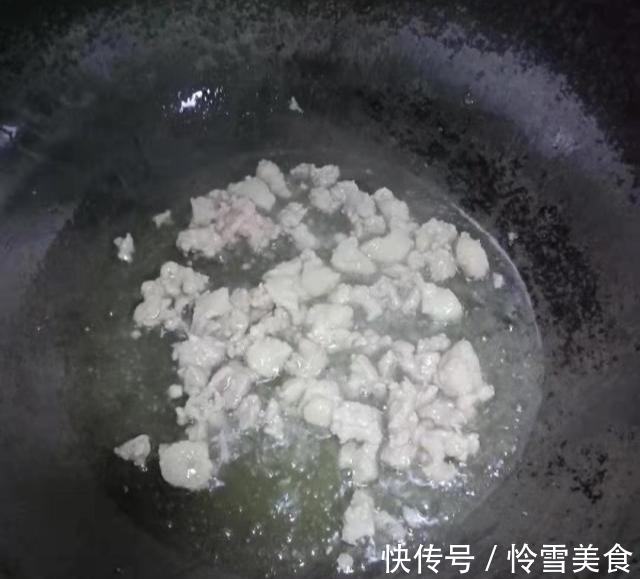 化妆品|天然“黄体酮”终被找到,隔3天吃1回,皮肤紧致有弹性,人更美