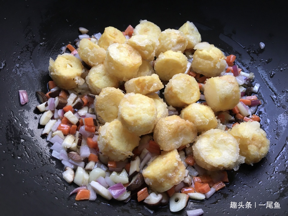 这菜孩子吃上瘾了,三天两头点名要吃,鲜嫩多汁,营养全面又美味