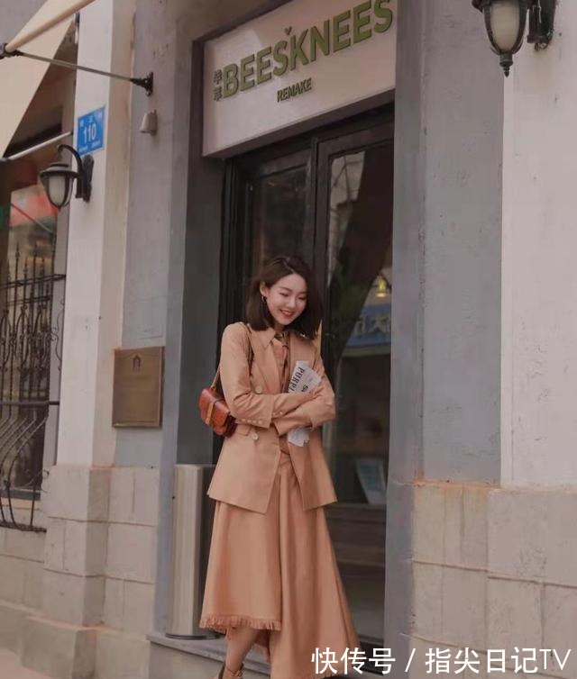 流行元素 最近流行的“小众设计”穿搭,注意3个小细节,轻松穿出高级感!