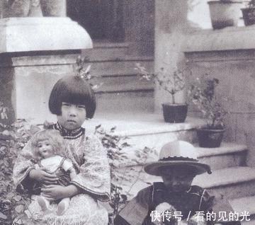 她给了女儿惊世的才情和美貌,为何女儿却恨透了她!