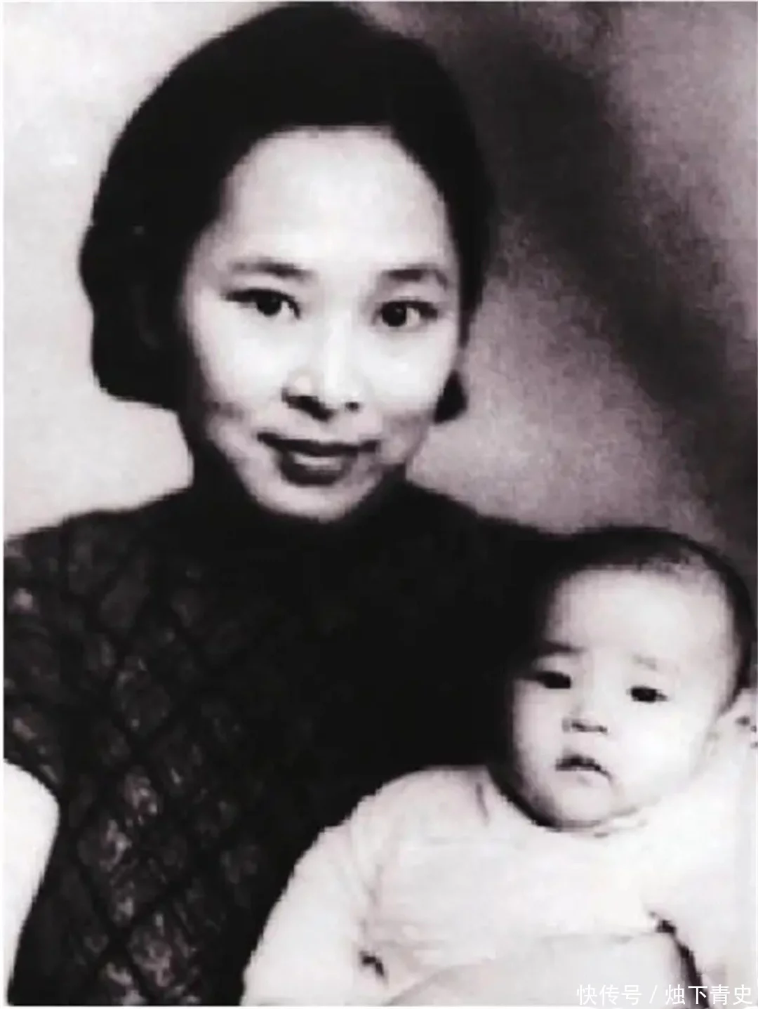 她16岁入黄埔军校，17岁嫁给叶剑英，31岁时选择离婚，儿子是少将 - 史海钩沉