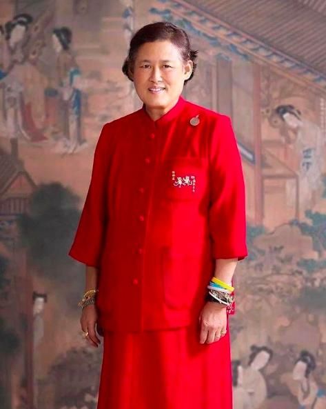 诗琳通公主庆祝中国春节好用心！中山装太遮肉，苏提达忙效仿急于讨好