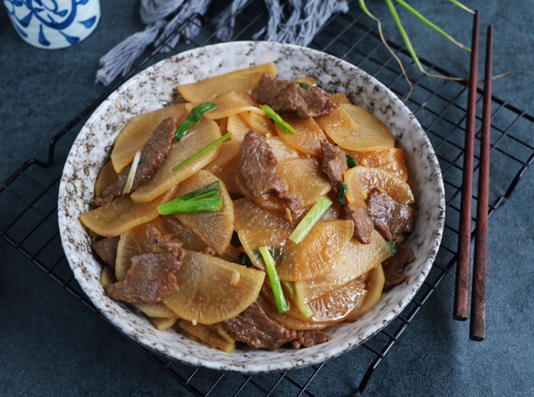 冬天,宁可不吃肉也要吃这素菜,便宜营养,才8毛钱一斤,要多吃