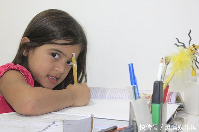 学习能力|“我前4人后6人,一共有几人”?小学生答11被打叉,家长不服