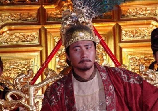 徐达醒|朱元璋将喝醉的徐达扔上龙床,徐达醒后做了1件事,让朱元璋放下杀心!