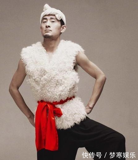 擊敗鳳凰傳奇,草根歌手阿寶翻車后退隱歌壇,現(xiàn)在變成軟飯男?