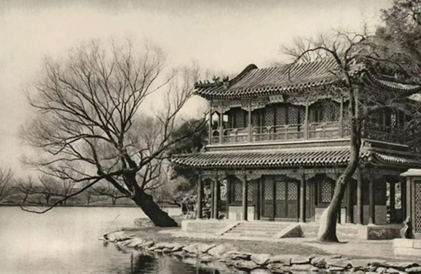 醇亲王|光绪比慈禧早死一天，确定是被毒死的，凶手是李莲英还是袁世凯？