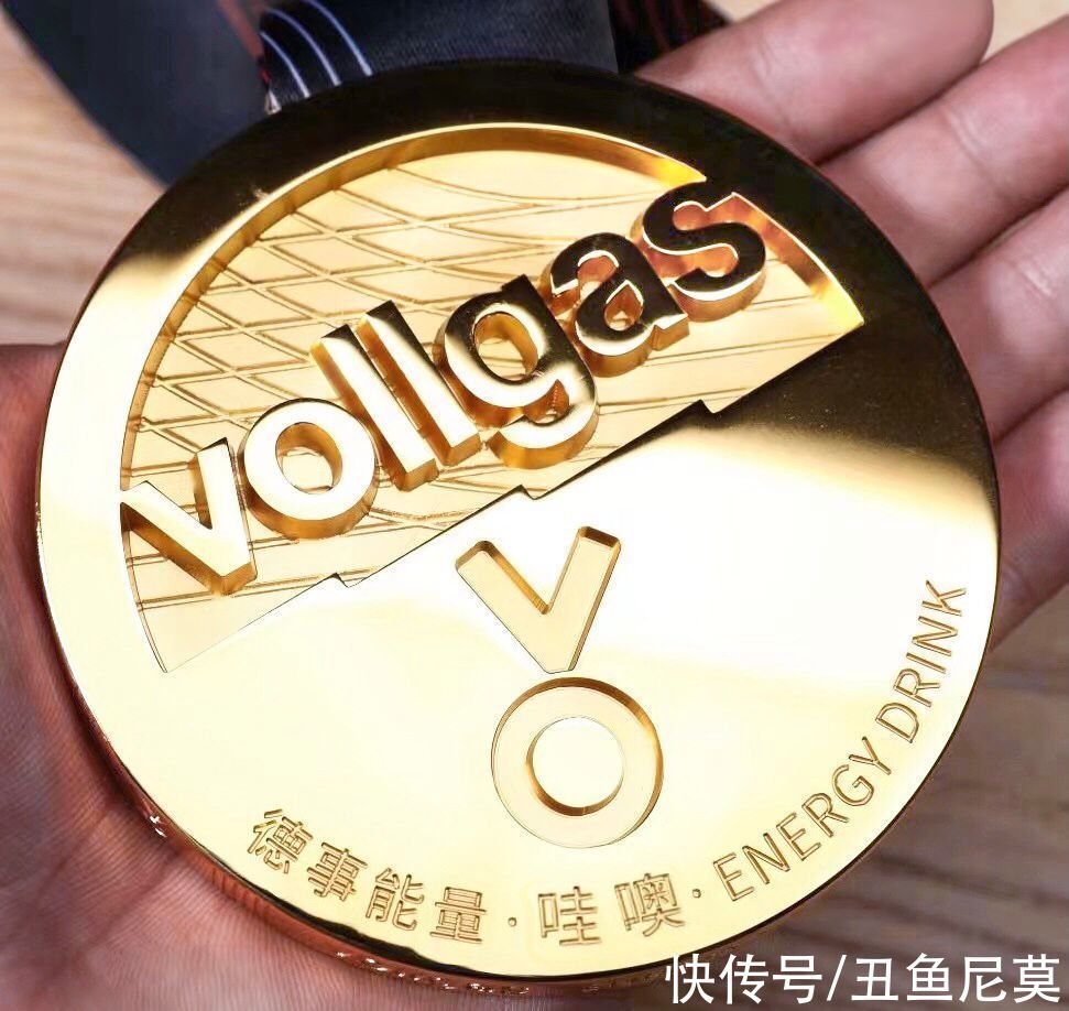 百米飞人|哇噢！苏炳添喜提vollgas奖牌，与巩立姣欢乐互动情谊深