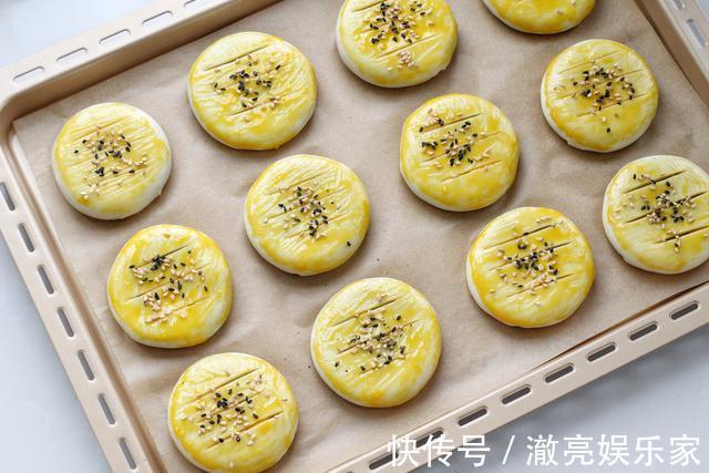自制传统中式糕点，无需黄油也能层次分明，咬一口酥得掉一地渣！