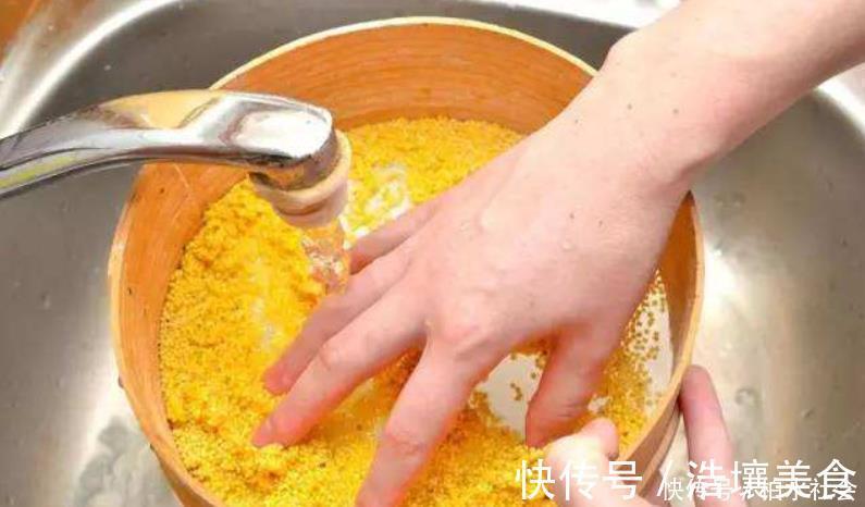 小米粥安神养胃，但熬对了才行，熬粥时要牢记这2点