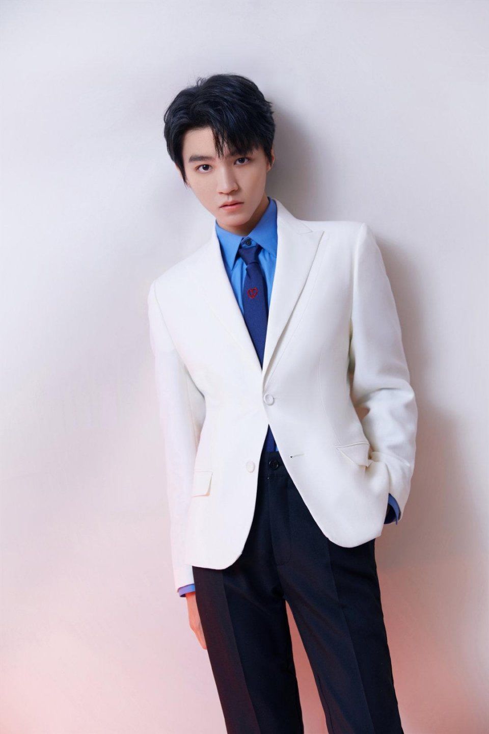 合体|央视元宵节节目单曝光，王俊凯一共有三个节目，其中还有组合合体