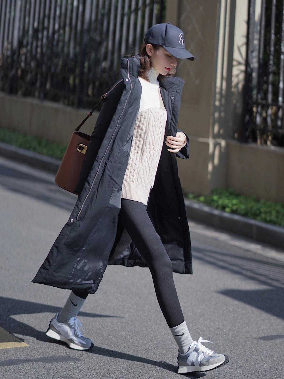 廓形|秋冬,还没备长款羽绒服,选这4套能让你提升气质,精致又保暖