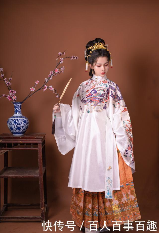 明制汉服|秋天该选什么形制的汉服选这4套“明制”准没错,优雅又华丽