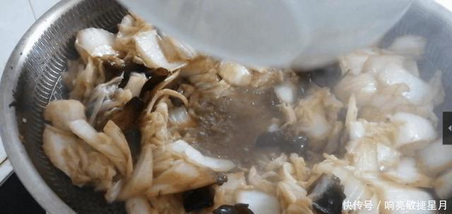 大白菜|大白菜怎么吃强烈推荐这种搭配,调味只需3样,好吃停不下筷!